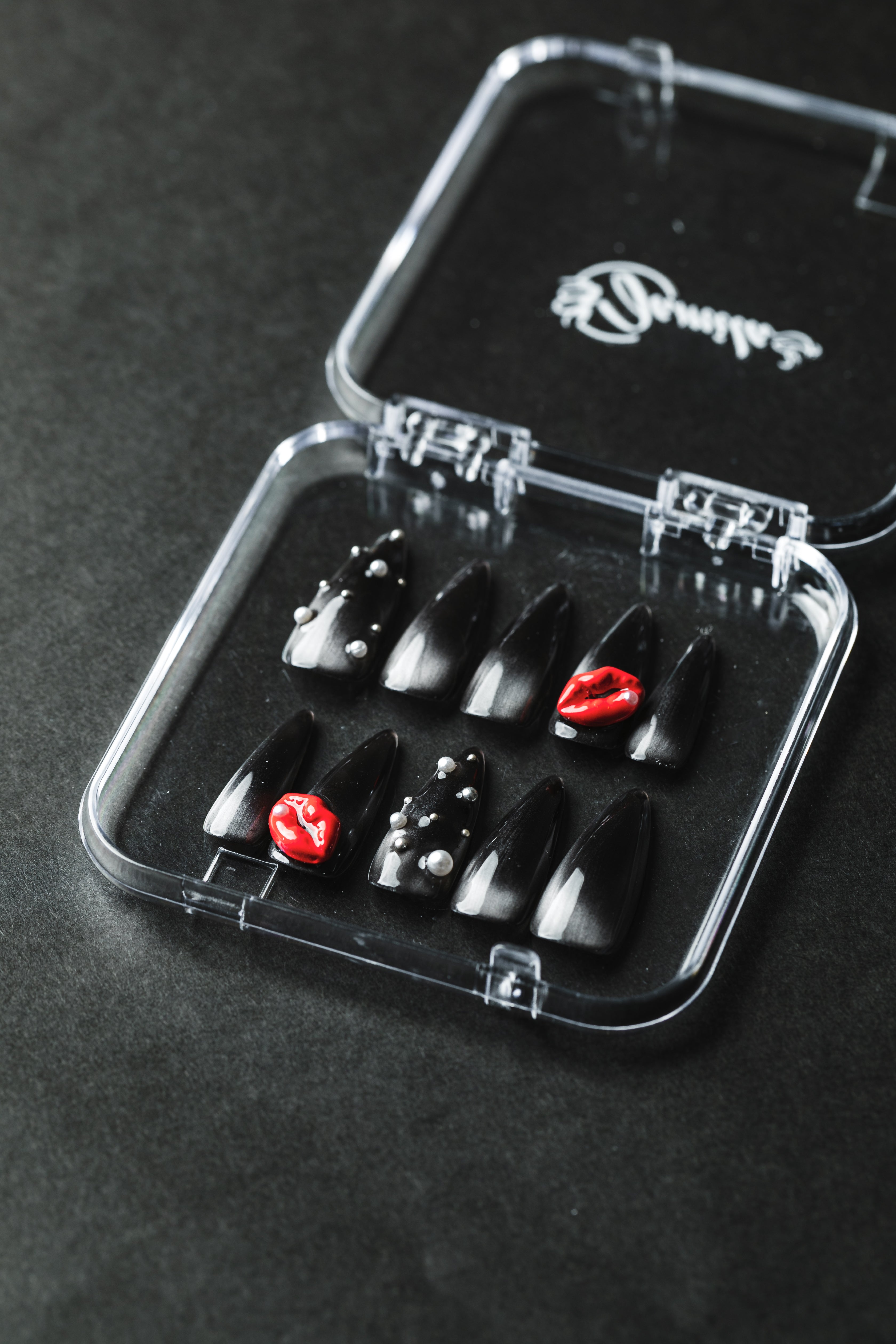 Black magnet design (custom nail tips)