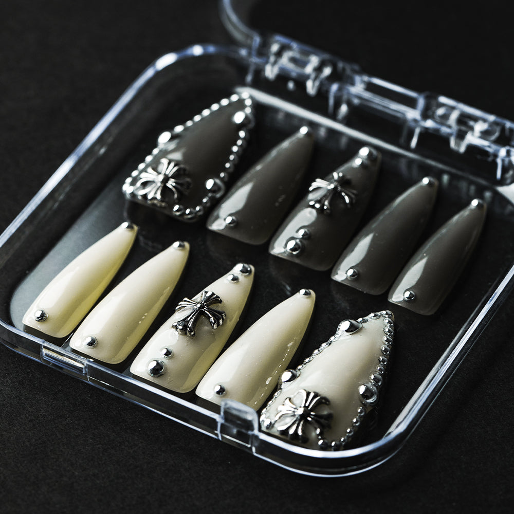 Stiletto Chrome Cross (Custom Nail Tips)