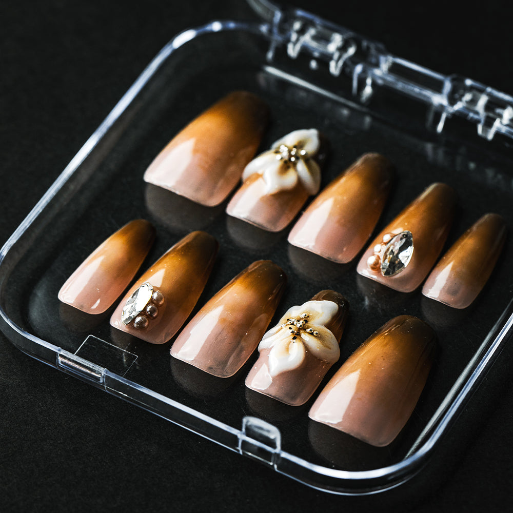 ブラウングラデーション(フラワー3D)(オーダーネイルチップ)