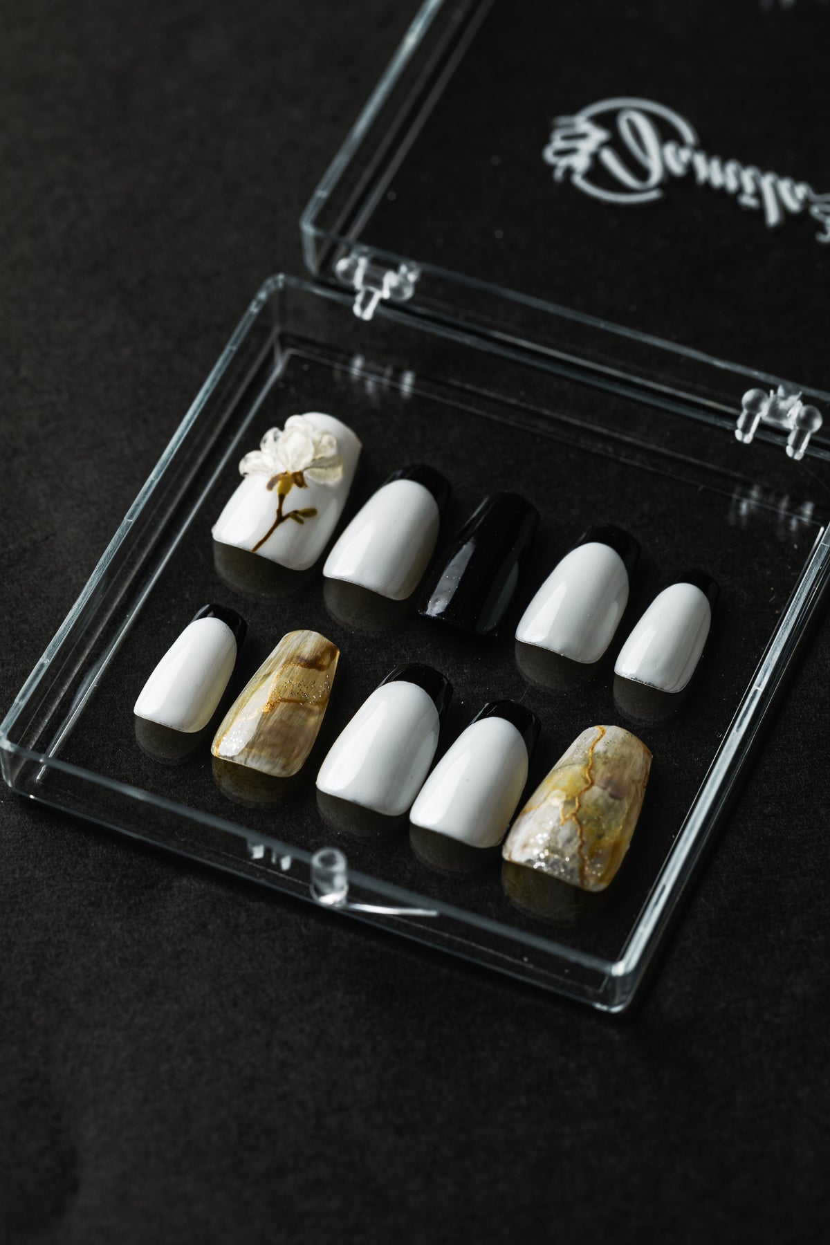 Damaged Y2K Design (Custom Nail Tips)