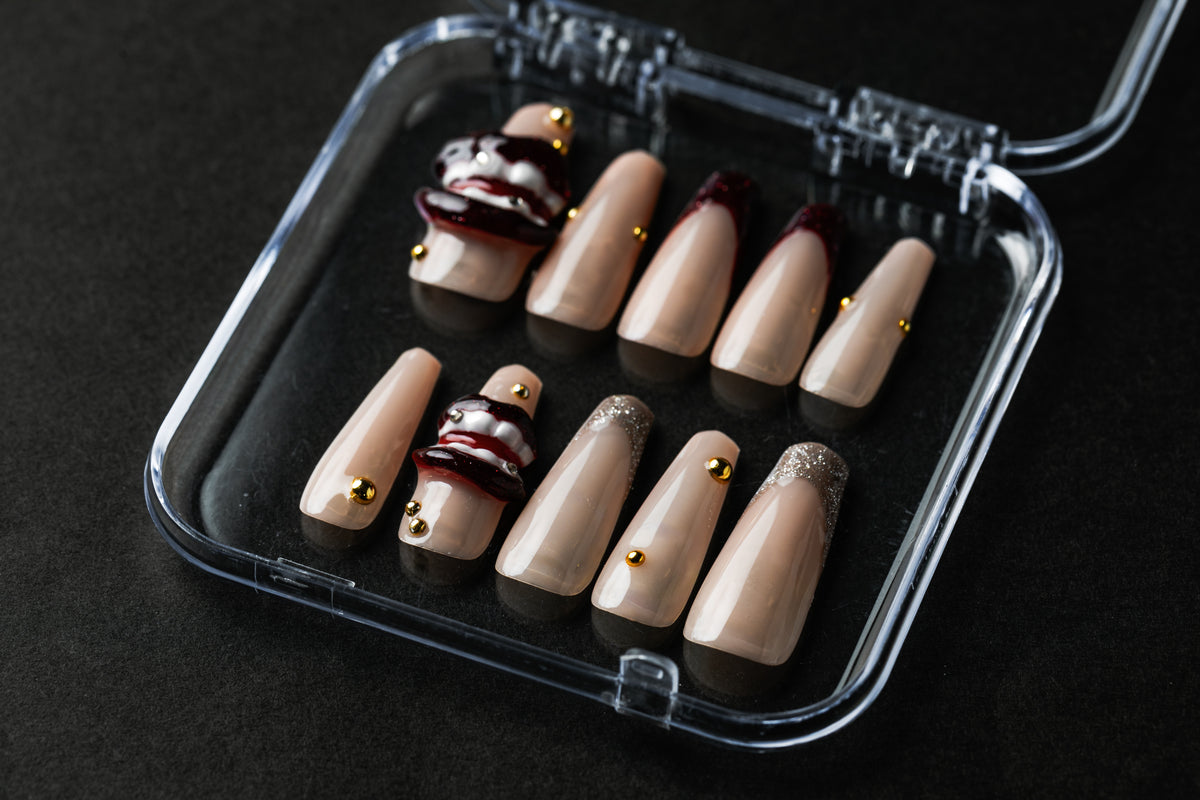 ヌードベージュ×立体リップフレンチ