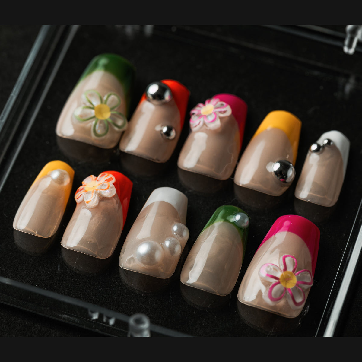 カラフルフレンチ×クリアフラワー