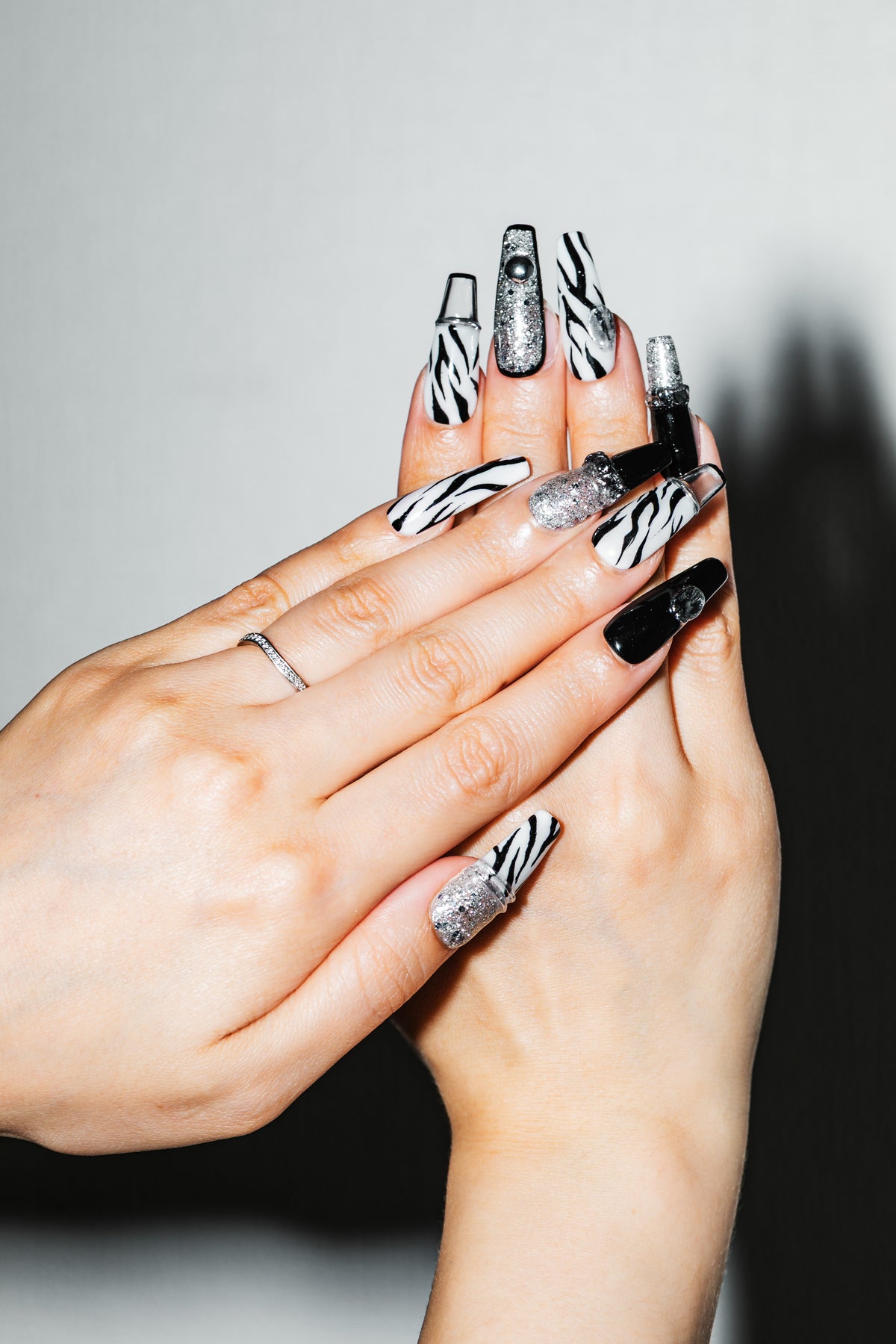 Damaged Y2K Design (Custom Nail Tips)