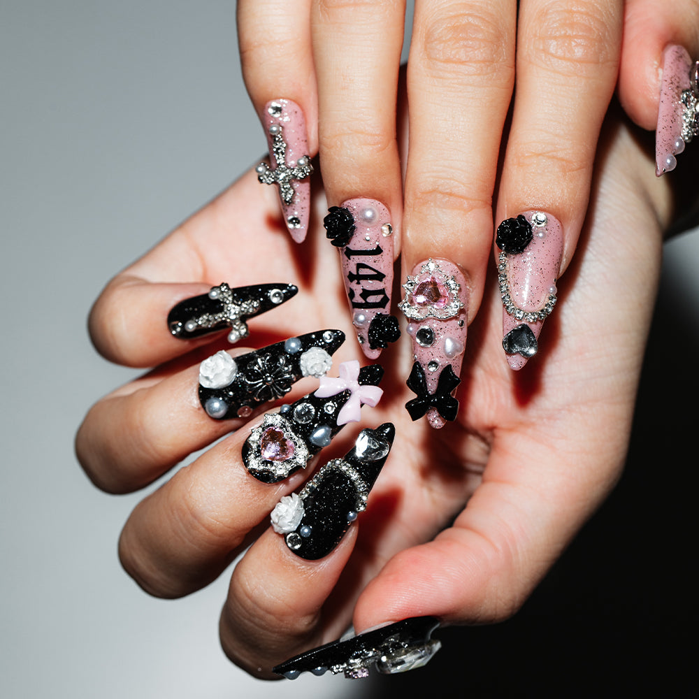 推し活ハート・ブラックピンクパーツ盛り（オーダーネイルチップ）