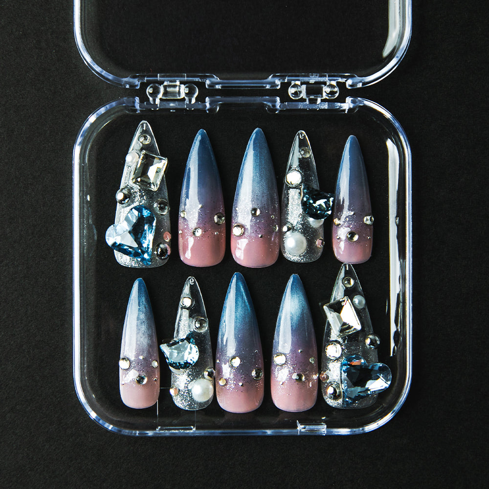 スティレット・ジュエリーグラデーション（オーダーネイルチップ）