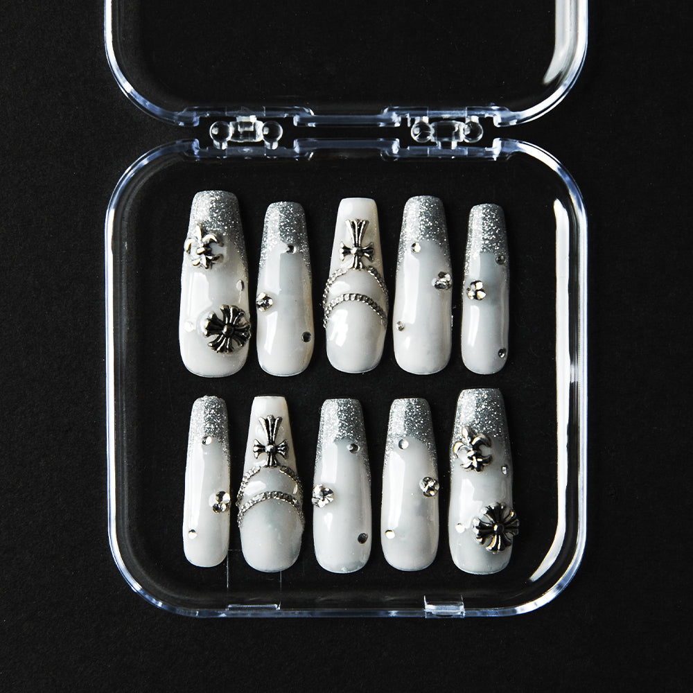 シルバーチェーンクロムフレンチ（オーダーネイルチップ）